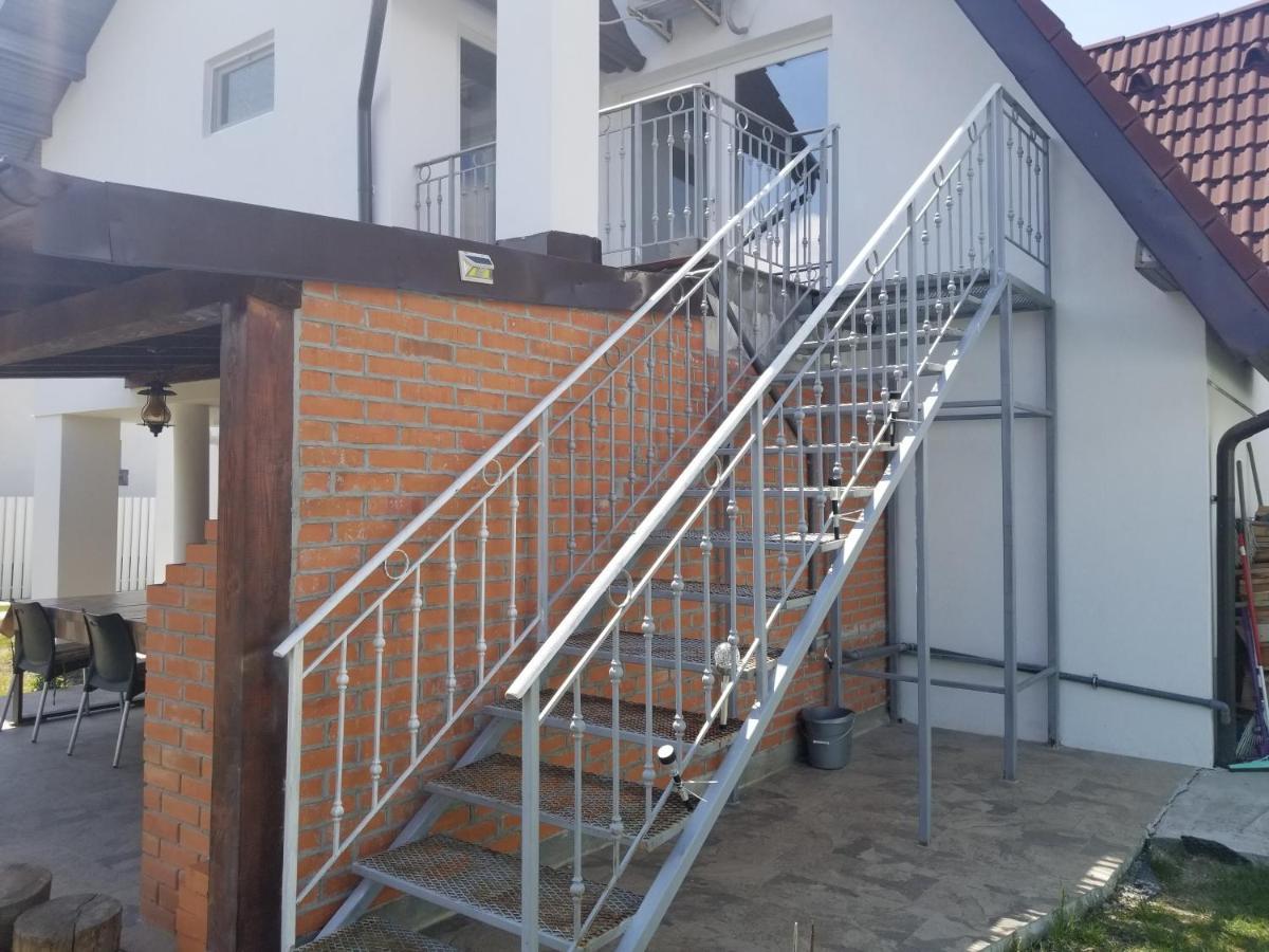 Autentic Adorabil Apartment Albestii Paminteni Екстериор снимка